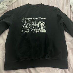 Brandy Melville Radio silence crew neck